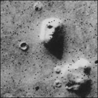 [Cydonia Mensae (1976) *Viking Orbiter image*](https://fr.wikipedia.org/wiki/Cydonia_Mensae)